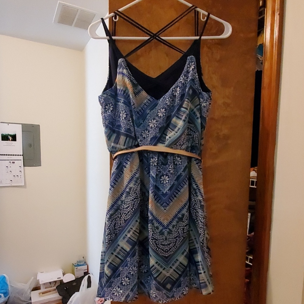 Dress - Picture 2 of 2